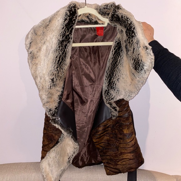 Faux Fur Vest - Picture 9 of 14